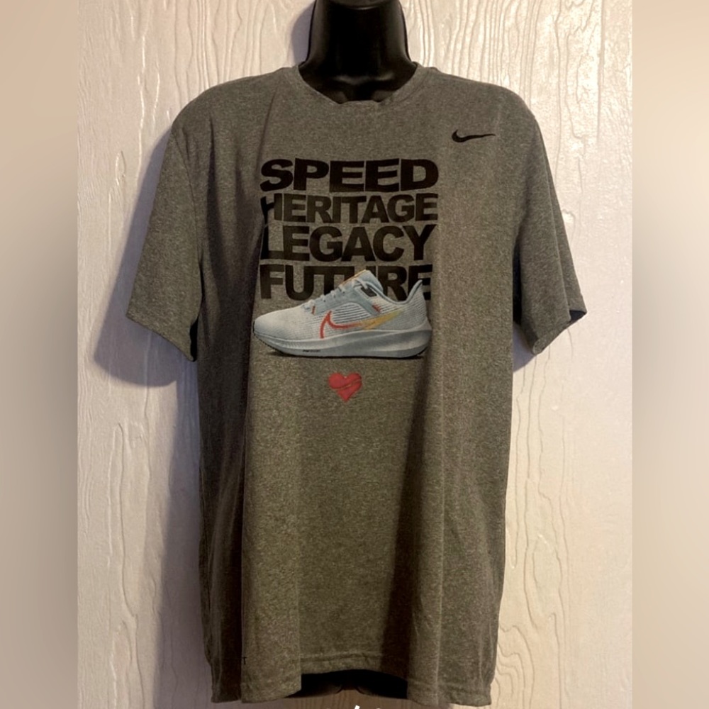Nike T Shirt